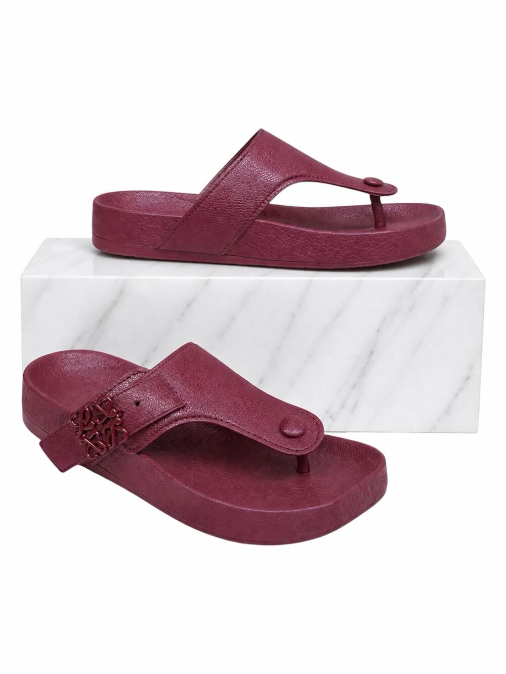 Loewe Ease Anagram Buckle Leather Thong Sandal Bordeaux Red Size 36